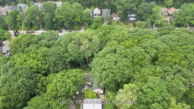 Additional image 42 of 32B Victoria Park Ave