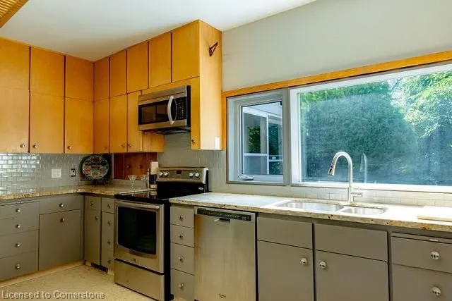 Additional image 16 of 90 Winston Ave