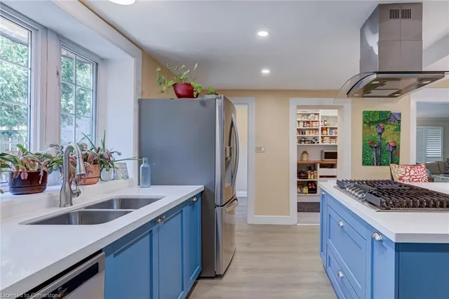 Additional image 10 of 657 Greenwood Dr