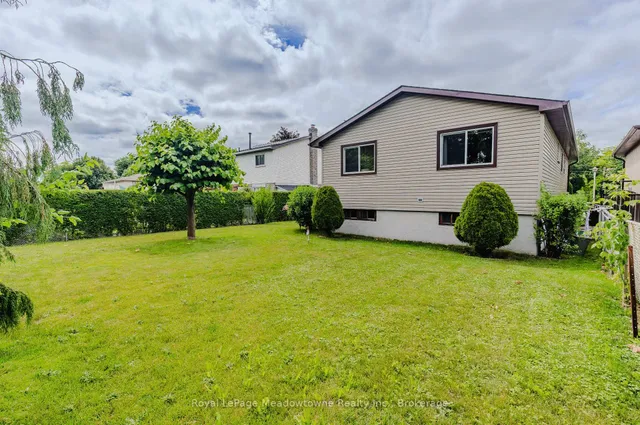 Additional image 47 of 840 Cedarbrae Ave