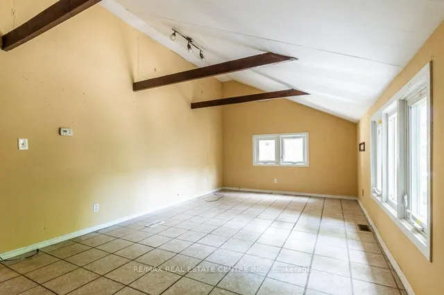 Additional image 44 of 215-217 Queen St