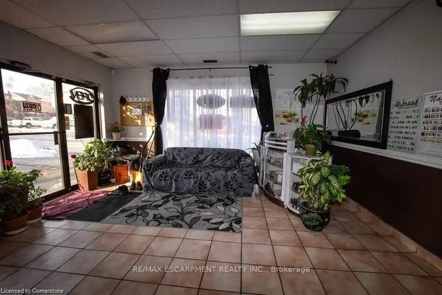 Additional image 22 of 120 Parkdale Ave