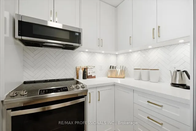 Additional image 4 of 32 Stadium Rd Unit 325