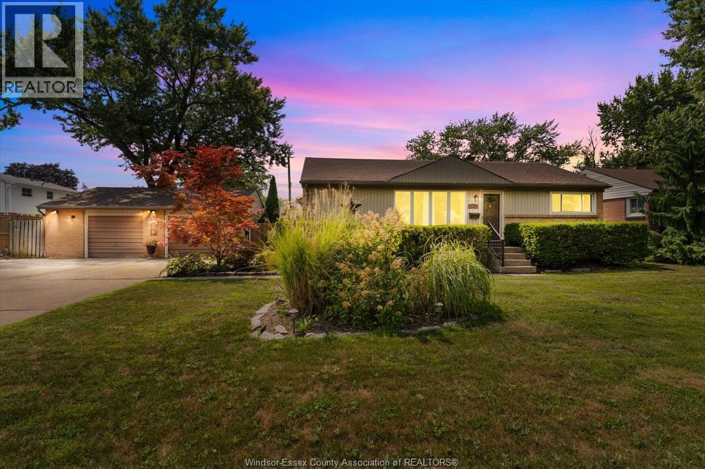 3293 VIRGINIA PARK AVENUE|Windsor, Ontario N9E2C4