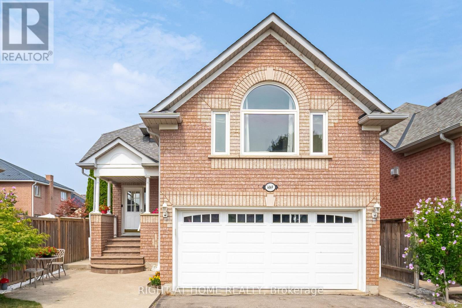 6069 MAPLE GATE CIRCLE|Mississauga (Lisgar), Ontario L5N7B1