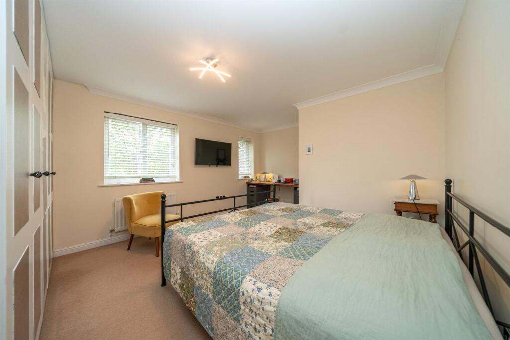 Additional image 8 of Waveney Road, Harpenden, AL5