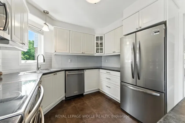 Additional image 15 of 51 Strathroy Cres