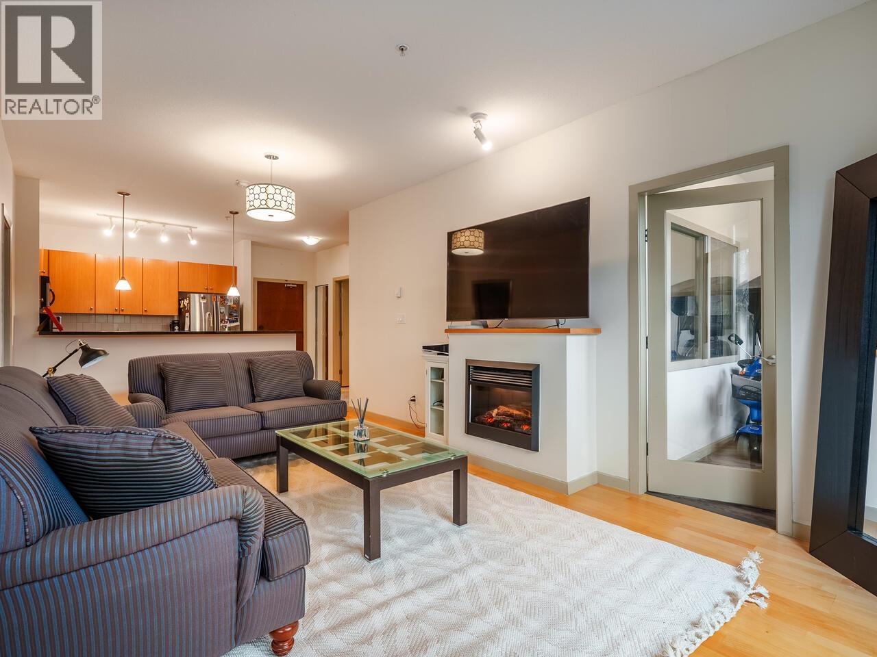 105 100 CAPILANO ROAD|Port Moody, British Columbia V3H5M9