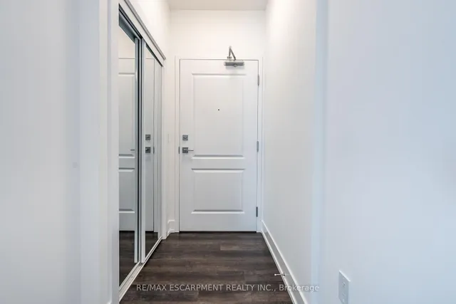 Additional image 6 of 450 Dundas St Unit 1111