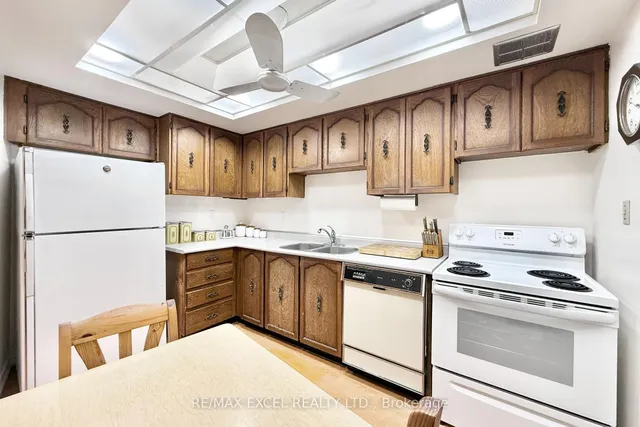 Additional image 17 of 1201 Steeles Ave Unit 501