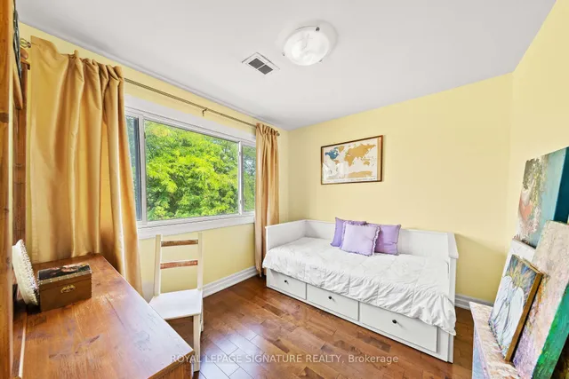 Additional image 20 of 2 Guytoi Crt