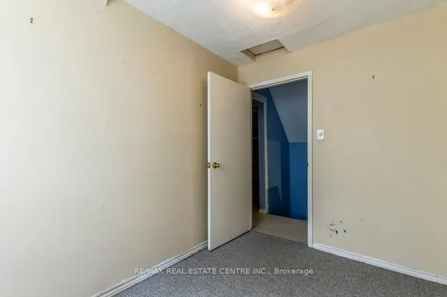 Additional image 25 of 215-217 Queen St