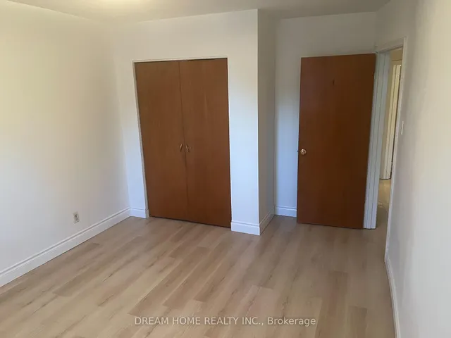 Additional image 21 of 22 Beethoven Crt