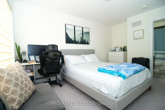 Additional image 11 of 220 Lagerfeld Dr Unit 15