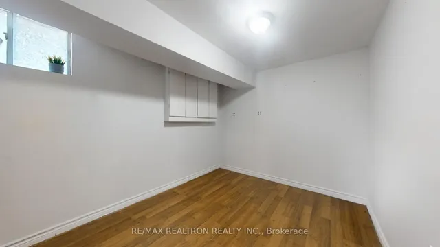 Additional image 42 of 16 Flavian Cres