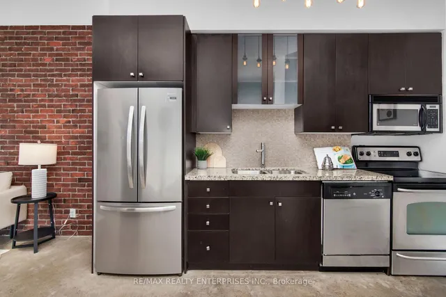 Additional image 8 of 1005 King St Unit 913