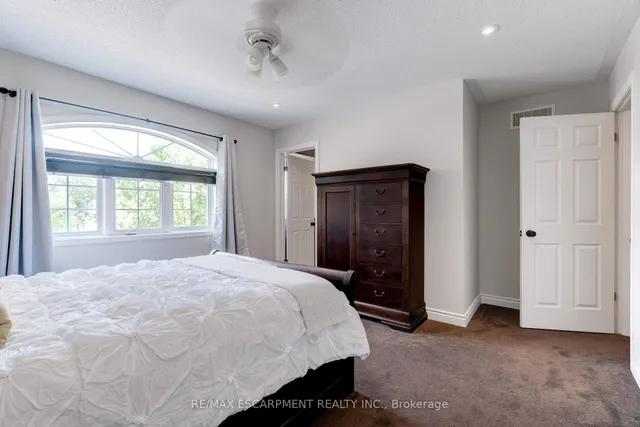 Additional image 16 of 2151 WALKERS Line Unit 19