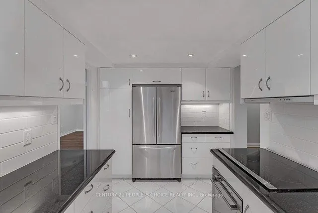 Additional image 13 of 256 Jarvis St Unit 14A