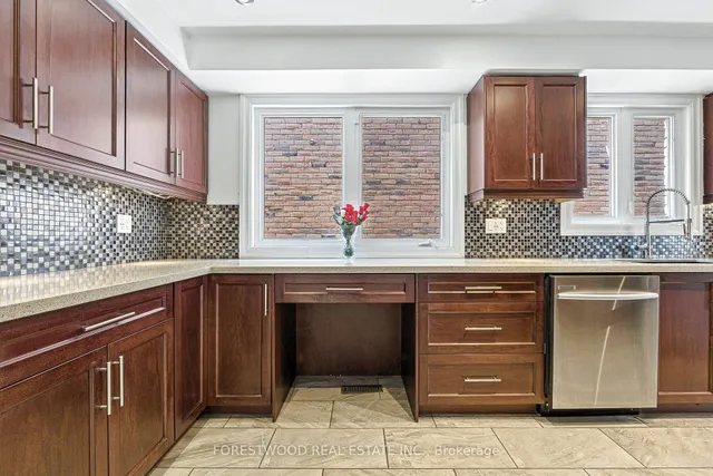 Additional image 15 of 1619 Dewberry Cres