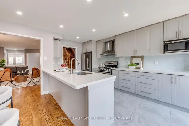 Additional image 14 of 658 Rossellini Dr