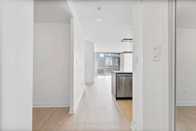 Additional image 2 of 10 Navy Wharf Crt Unit 1101