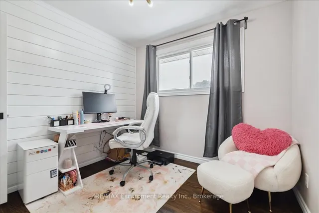 Additional image 25 of 755 Parker Cres