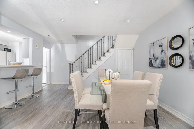 Additional image 13 of 29 Mondeo Dr