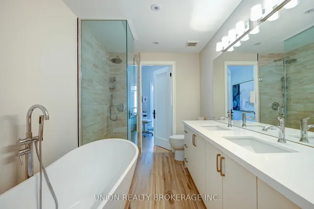 Additional image 21 of 59 Glen Manor Dr