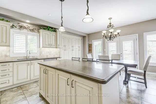 Additional image 17 of 33 Lockman Dr