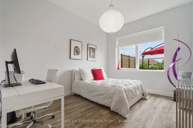 Additional image 30 of 1 Redfern Ave Unit 127