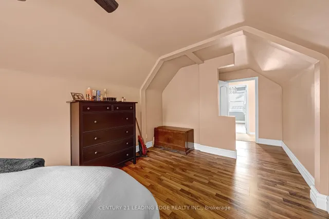 Additional image 27 of 215 Wexford Ave
