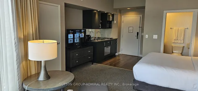 Additional image 8 of 1 King St Unit 2007