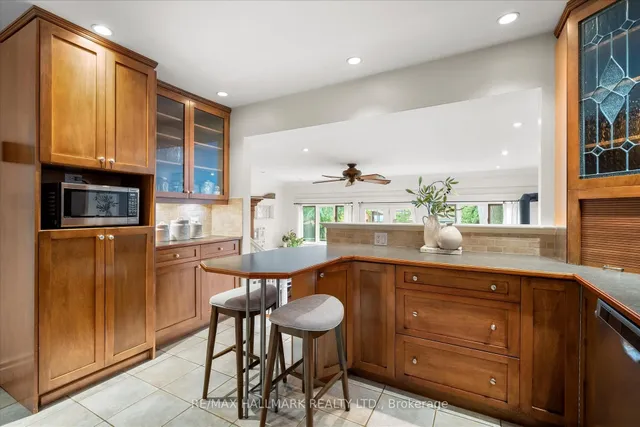 Additional image 10 of 34 Munro Park Ave