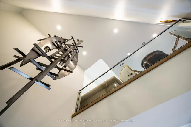 Additional image 42 of 10 Penwood Cres