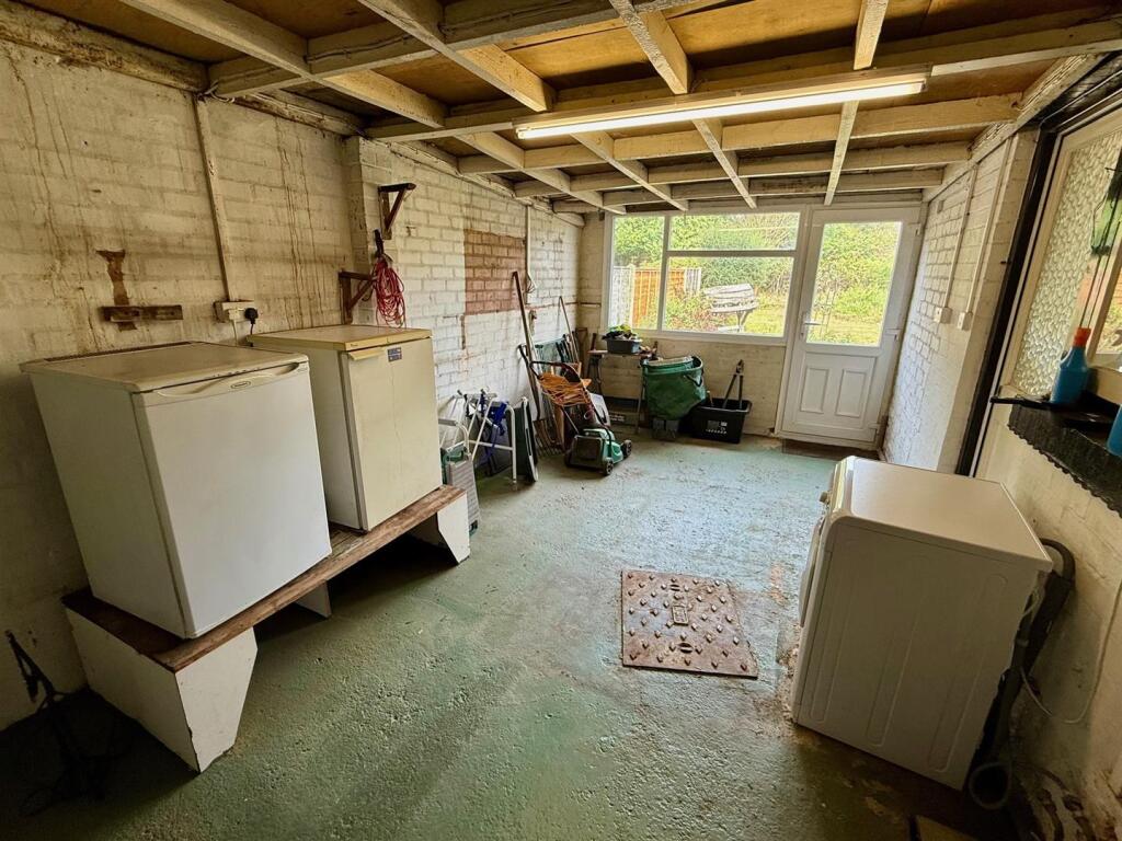 Additional image 11 of Haslucks Green Road, Shirley, Solihull