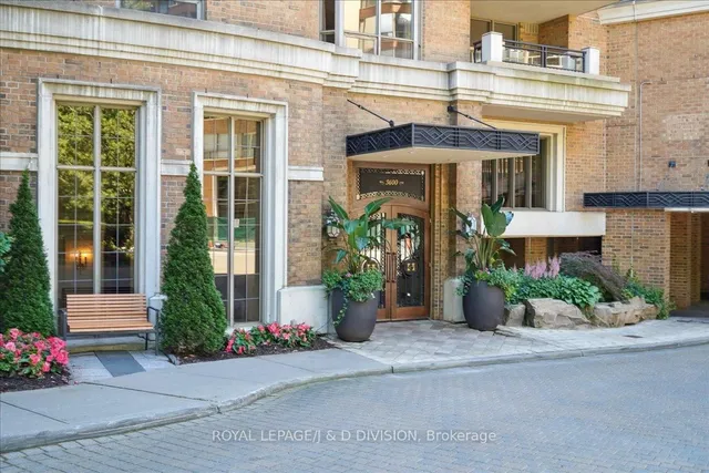 Additional image 2 of 3600 Yonge St Unit 935