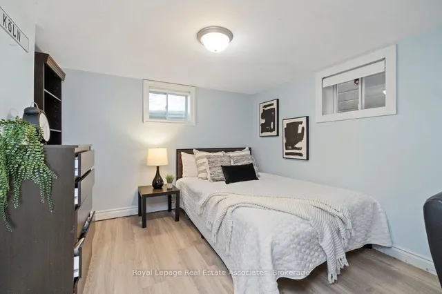 Additional image 26 of 107 Court St