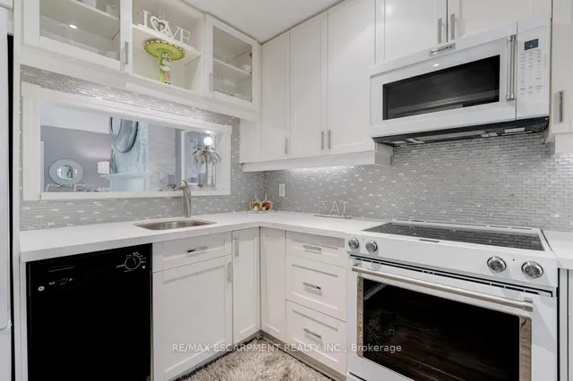 Additional image 27 of 1280 Maple Crossing Blvd Unit 11