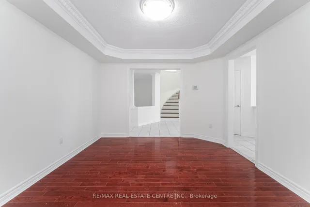 Additional image 7 of 6 Baccarat Cres