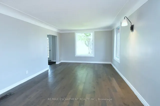 Additional image 5 of 687 Upper James St