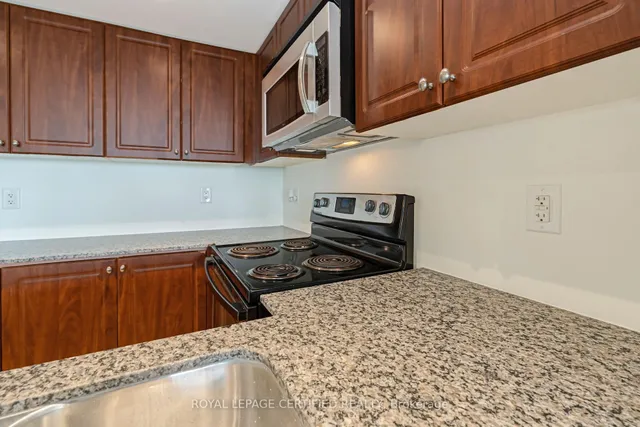 Additional image 11 of 9 George St Unit 813