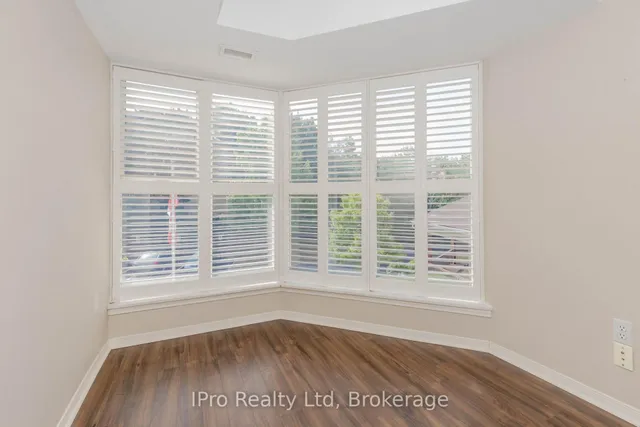 Additional image 24 of 137 Martin St Unit 203