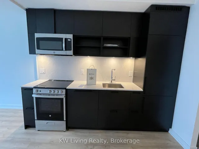 Additional image 10 of 135 East Liberty St Unit 902