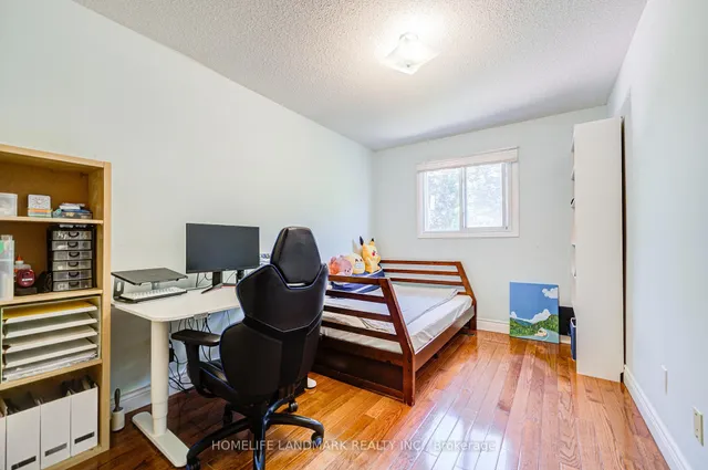 Additional image 31 of 177 Roxanne Cres