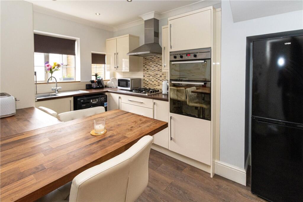 Additional image 14 of High Street, Harpenden, AL5