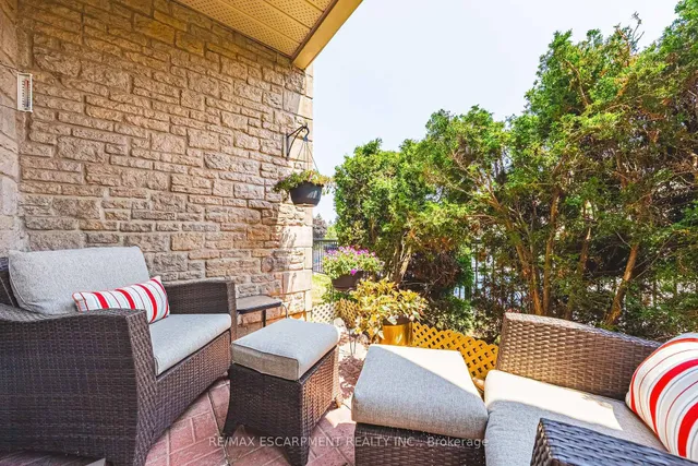 Additional image 32 of 3050 Pinemeadow Dr Unit 6