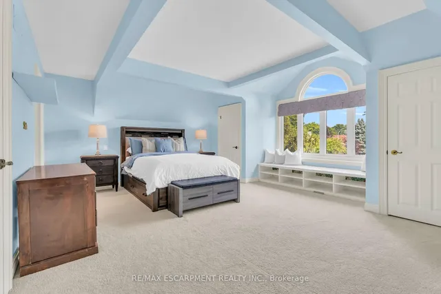 Additional image 27 of 484 Bush Dr