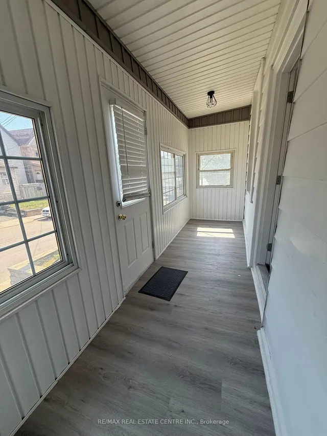 Additional image 2 of 266 Beach Rd Unit UPPER