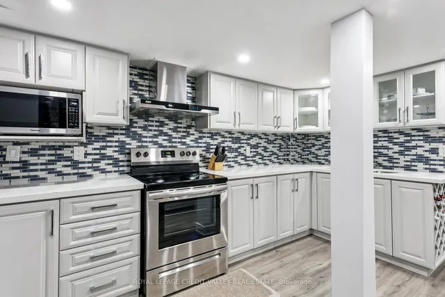 Additional image 35 of 4 Mendoza Dr