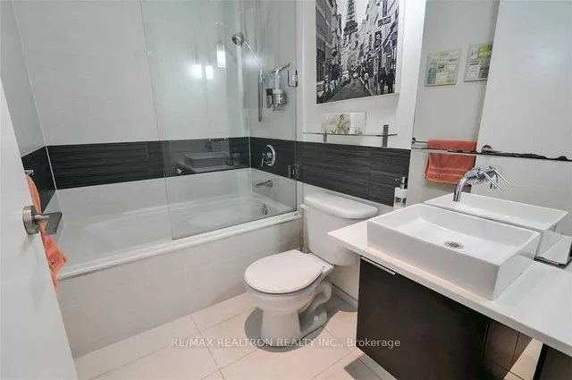 Additional image 12 of 8 Charlotte St Unit 214